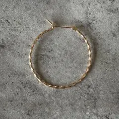 agete アガット）10Kツイストフープピアス 片耳