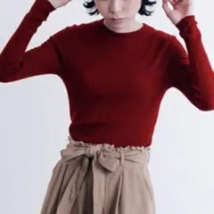 メルロー merlot ワイドリブニットトップス クルーネック 赤 レッド 美品のサムネイル