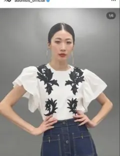 ま*N様 Adonisis レースモチーフ フリルスリーブ トップスのサムネイル