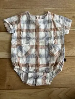 【tete a tete 】チェック柄ロンパース 80