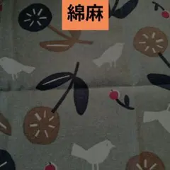 グレーに近いくすみグリーンにお花、小鳥