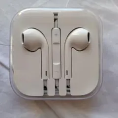 Apple EarPods ホワイト 有線 収納ケース付き