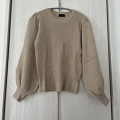 ベージュ リブ編み バルーンスリーブ ニット