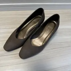 HIMIKO ブラウン スエード パンプス