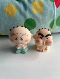 ベビークレヨンしんちゃん フィギュア 2体セット　カプセルトイ