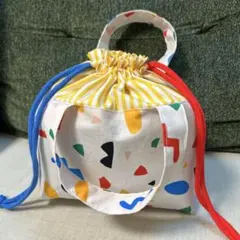 お弁当袋　巾着袋　ハンドメイド　幾何学　カラフル