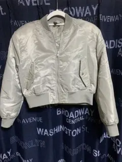 【未使用】H&M DIVIDED クロップド MA-1 ボンバージャケット