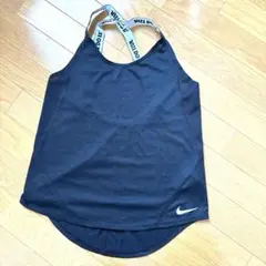 NIKE ブラック タンクトップ