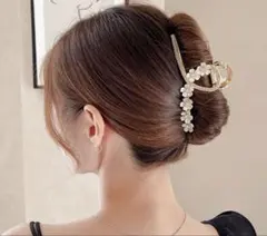 バンスクリップ　ヘアクリップ　大きめ　桜　花　キラキラ　ゴールド　ヘアアクセ