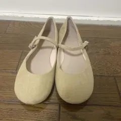 ベージュ スエード風 バレエシューズ ストラップ付き