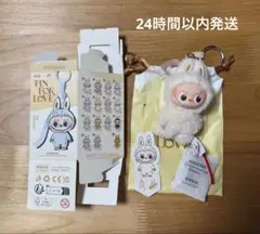 ポップマート　ラブブ　イニシャル　A