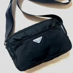 プラダ ショルダーバッグ カメラバッグ ナイロン 三角ロゴ ブラック