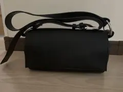ビアズリー　ブラックショルダーバックのサムネイル