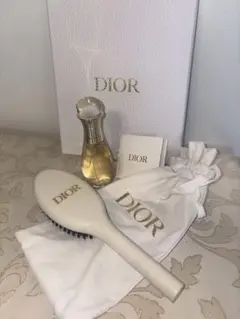 Dior ヘアミスト ヘアブラシ ギフトセット - メルカリ