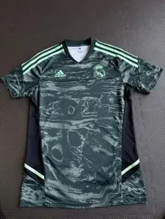 Real Madrid アップ着