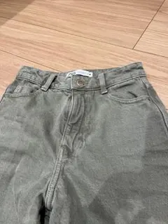 ZARAデニムパンツ　カーキのサムネイル