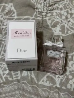 Miss Dior Blooming Bouquet 30ml ギフトバッグ付き