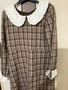 ブラウンチェック長袖膝丈ワンピース　エブリン