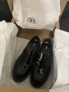 ZARA ブラック ローファーのサムネイル