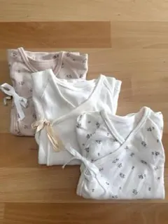 アカチャンホンポ　コットン　花柄　短肌着　３枚セット