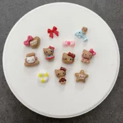 No.375 サンリオ　日焼けキティ　ネイルパーツ　11個