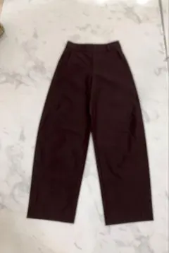 ユニクロ　ジャージーバレルレッグパンツ　丈長め　ダークブラウン　Sサイズ