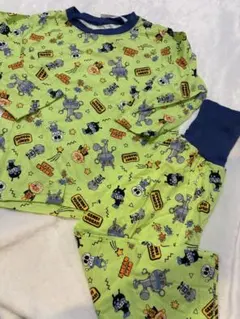 新品 しまむら バースデイ 総柄 アンパンマンパジャマ 100