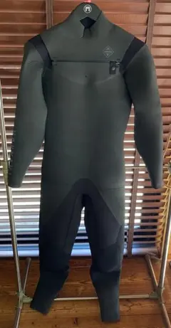 2026年最新】TAVARUA ウェットスーツの人気アイテム - メルカリ