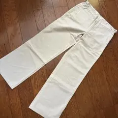 ユニクロ　サイドベルトストレートパンツ