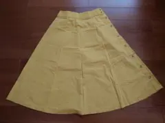 イエローフレアスカート サイドボタン付き