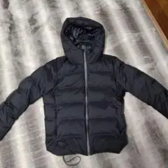 UNIQLO 黒 シームレスダウンジャケット M