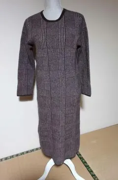 斎藤都世子 ニット エンジ&金ラメ デラックススーツ 新品 - メルカリ