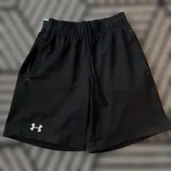 under armour キッズ　ハーフパンツ
