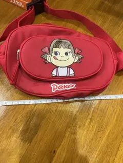 未使用！不二家 ペコちゃん 昭和レトロ 赤 ウエスト　ポーチ　FUJIYAのサムネイル
