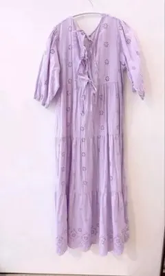 LIEN 薄紫 刺繍入りロングワンピース 半袖　petit main