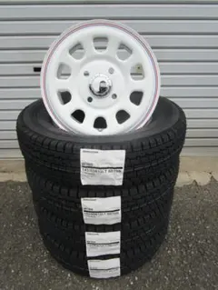 送料込み☆IRON HEAD+ブリヂストン スタッドレス 145/80R12LTのサムネイル