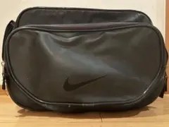 NIKE エナメルバック　スポーツバック