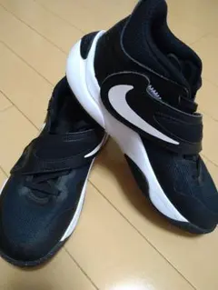 Nike スニーカー DV8994-002 2Y ブラック/ホワイト
