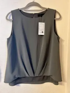 最終値下げ‼️UNTITLED☆ノースリーブカットソー　44【新品】