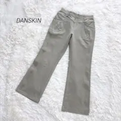 Item thumbnail for item d18d34b7-7327-4526-938a-6196c77f7cc4