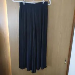 黒 プリーツ ガウチョパンツ