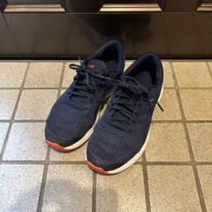 asics スニーカー