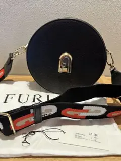 FURLA 黒 レザー ショルダーバッグ 円形