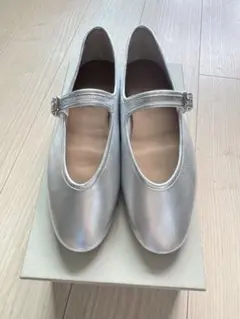Odette e Odile メリージェーンソフト フラット10 シルバーのサムネイル