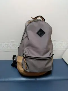 バックパック リュック グレー ベージュのサムネイル