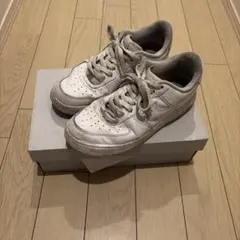 Nike Air Force 1 ホワイトスニーカー　26.5 箱あり
