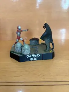 ウルトラ怪獣戯画　名鑑　ウルトラセブン参上 BANDAI（バンダイ） 名鑑 ウルトラ怪獣戯画 ギガ ウルトラ兄弟激闘史