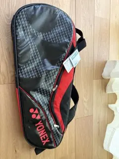 ☆新品未使用YONEXラケットバッグ☆ブラック×レッド
