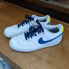 Nike ホワイト/ブルー スニーカー