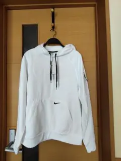 Nike ホワイト パーカー フード付き